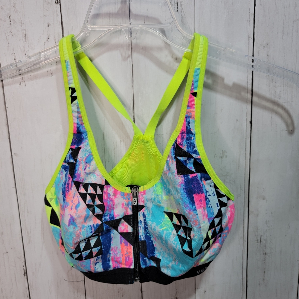 Victoria's Secret VSX Size 32C Knockout Reflective Zipper Neon Colors Sports Bra